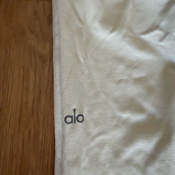 Alo Cream Activewear Leggings - Picture 5 of 5